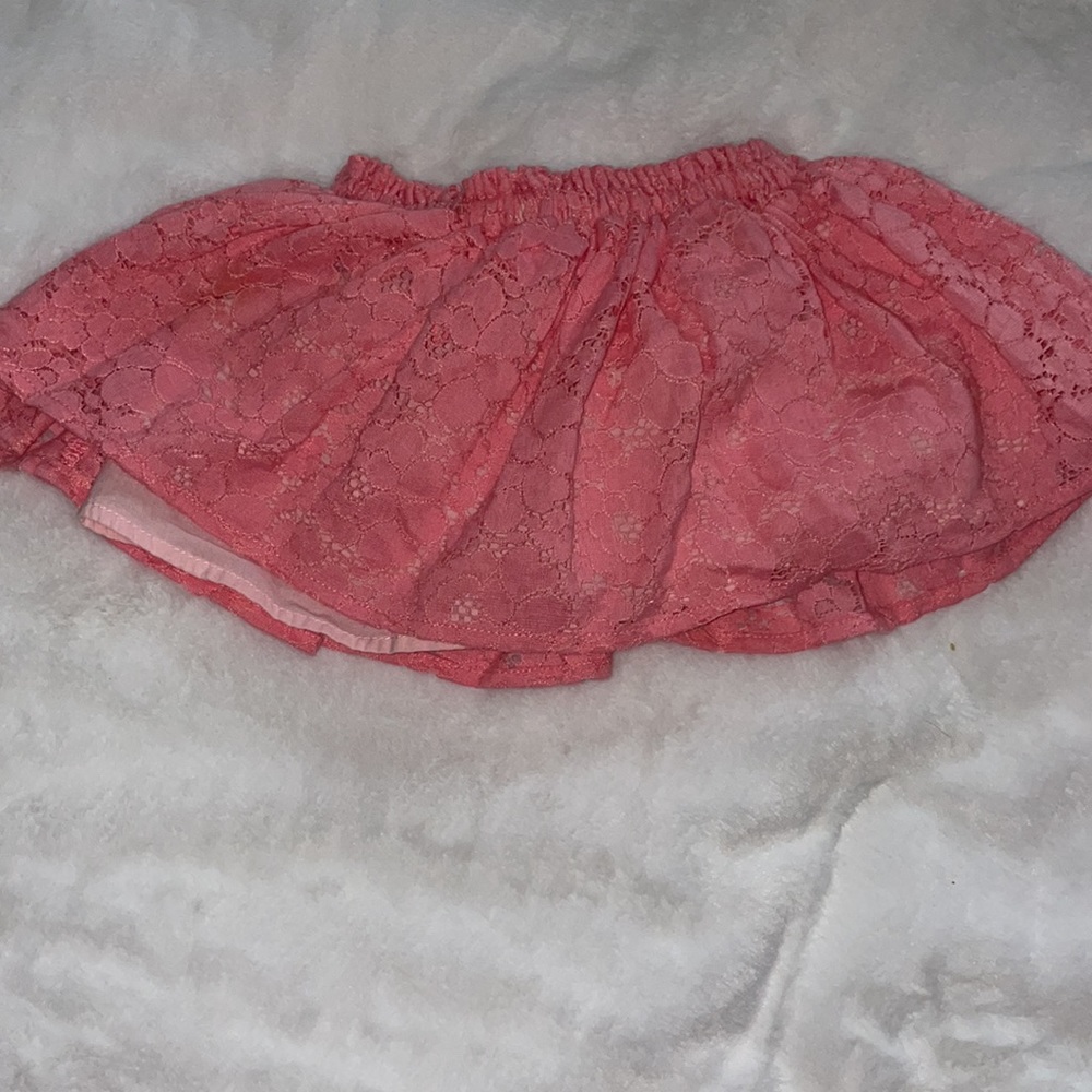 Cat and jack eyelet pink skirt with a green bow size 6 to 9 months - Picture 3 of 3